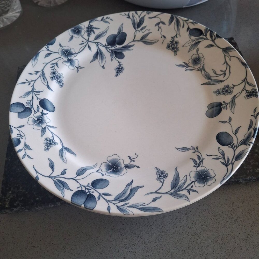 Vintage Claytan Blue Floral Ceramic Flatware Set of 7 pcs - Picture 8 of 13